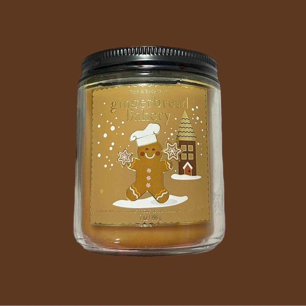 Bath and Body Works Gingerbread Bakery Scented Candle